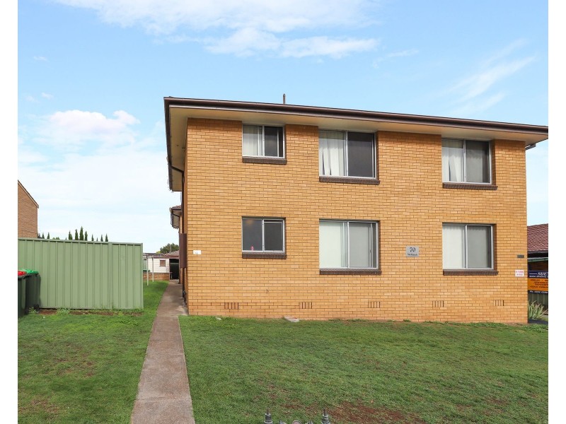 1/70 Weblands Street, Rutherford NSW 2320