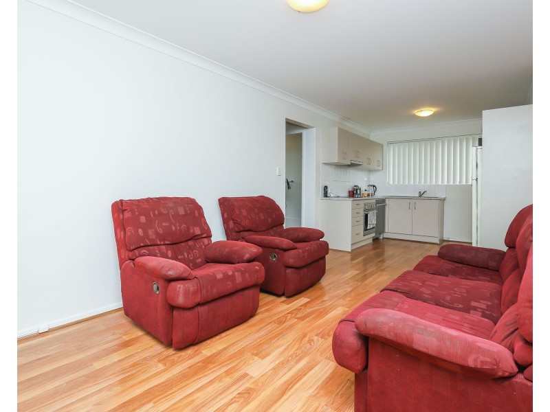 1/70 Weblands Street, Rutherford NSW 2320