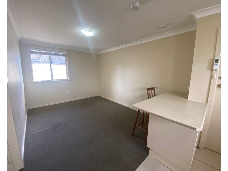4/233 NEW ENGLAND HIGHWAY, Rutherford NSW 2320