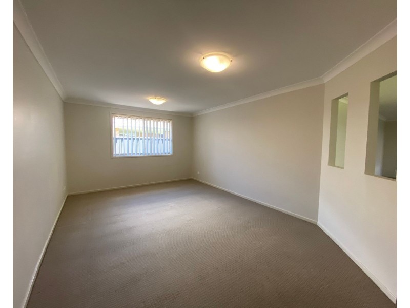 9 Hepburn Close, Rutherford NSW 2320