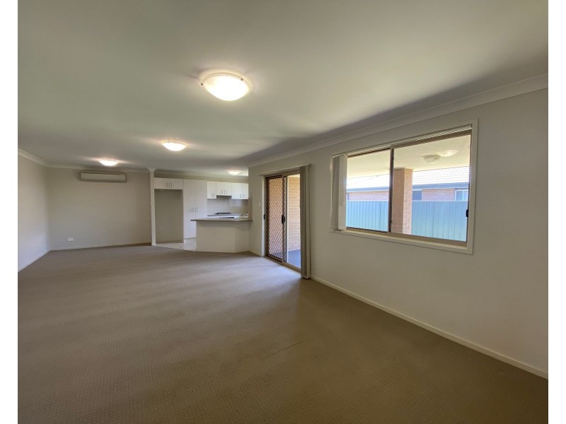 9 Hepburn Close, Rutherford NSW 2320