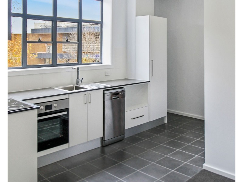 2/318 High Street, Maitland NSW 2320