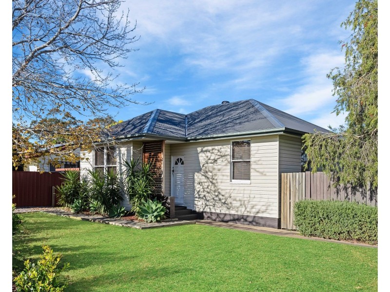 6 Hughes Street, East Maitland NSW 2323