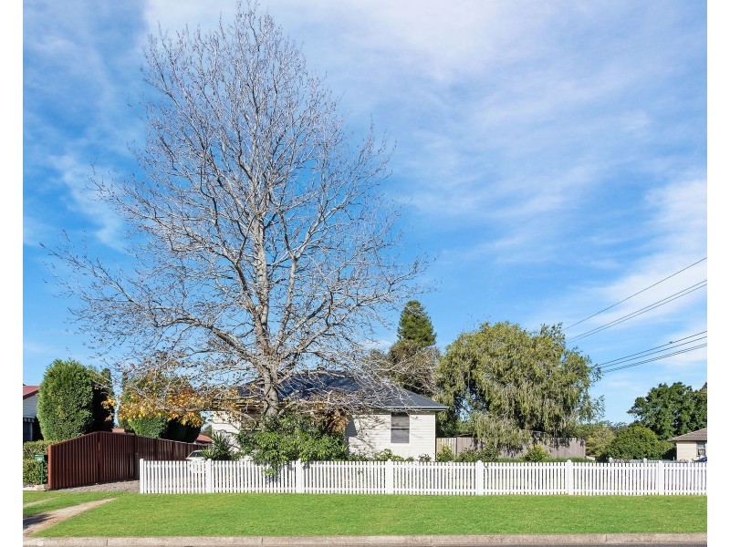 6 Hughes Street, East Maitland NSW 2323