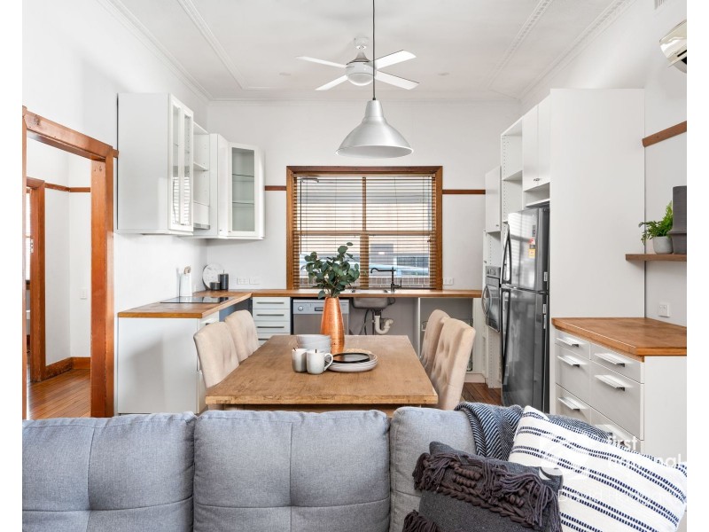 27 Ken Tubman Drive, Maitland NSW 2320