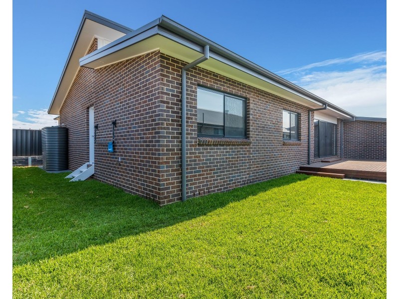 11 Chamomile Street, Chisholm NSW 2322