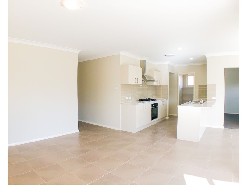 13 Lockwood Street, North Rothbury NSW 2335