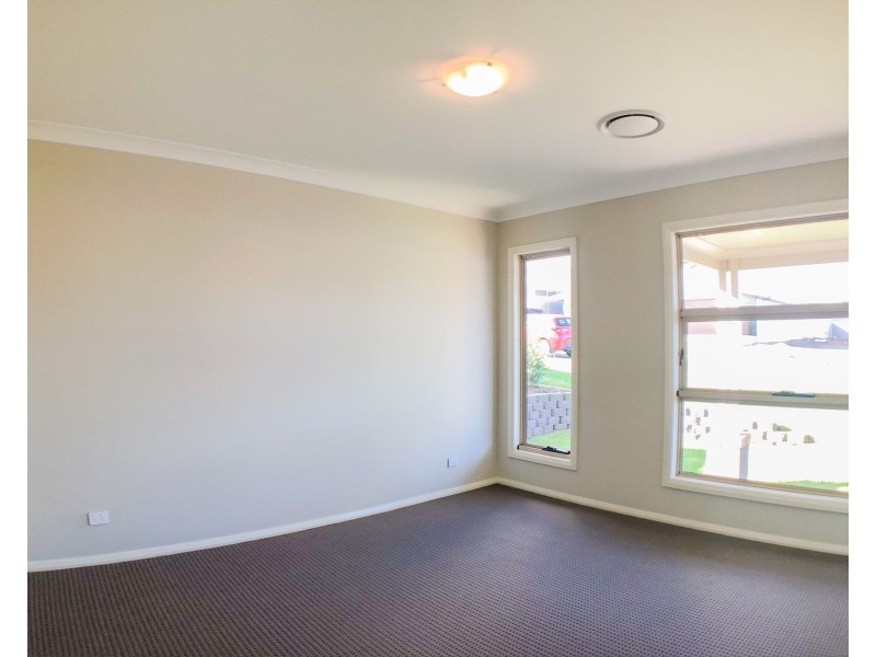 13 Lockwood Street, North Rothbury NSW 2335