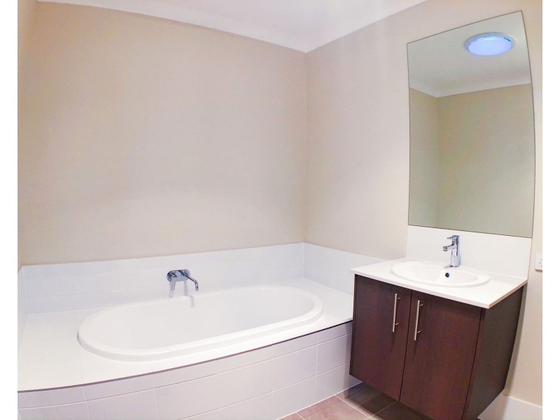 13 Lockwood Street, North Rothbury NSW 2335