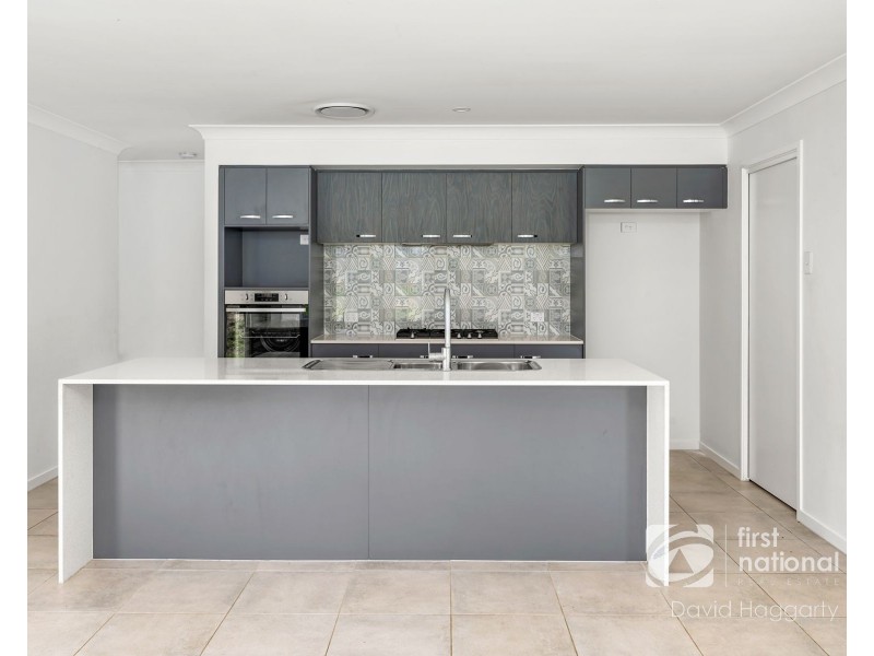 8 Ridgeview Drive, Cliftleigh NSW 2321