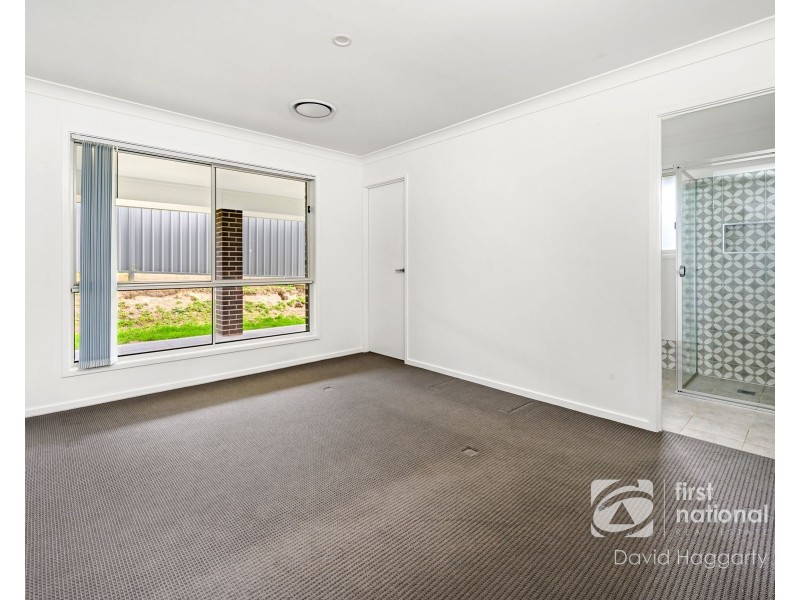 8 Ridgeview Drive, Cliftleigh NSW 2321