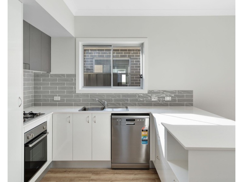 2/40 Diamond Circuit, Rutherford NSW 2320