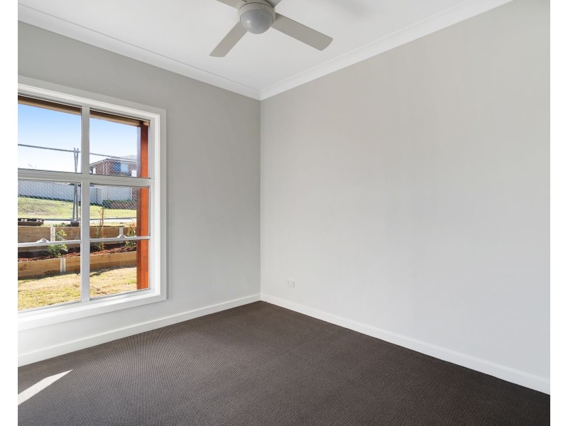 2/40 Diamond Circuit, Rutherford NSW 2320