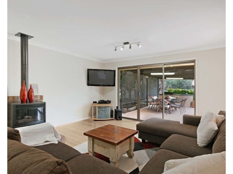 8 Moore Road, Bolwarra Heights NSW 2320