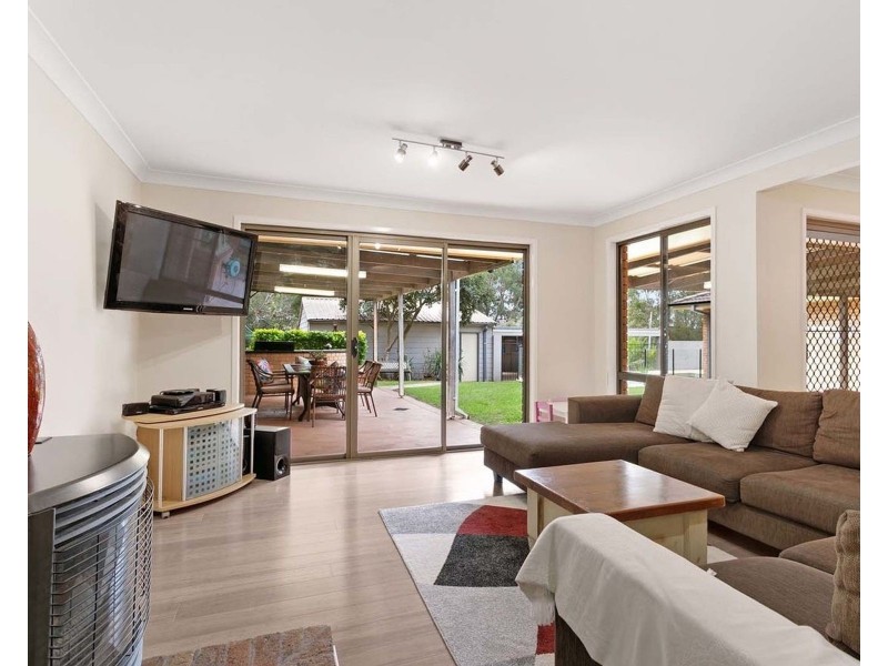 8 Moore Road, Bolwarra Heights NSW 2320