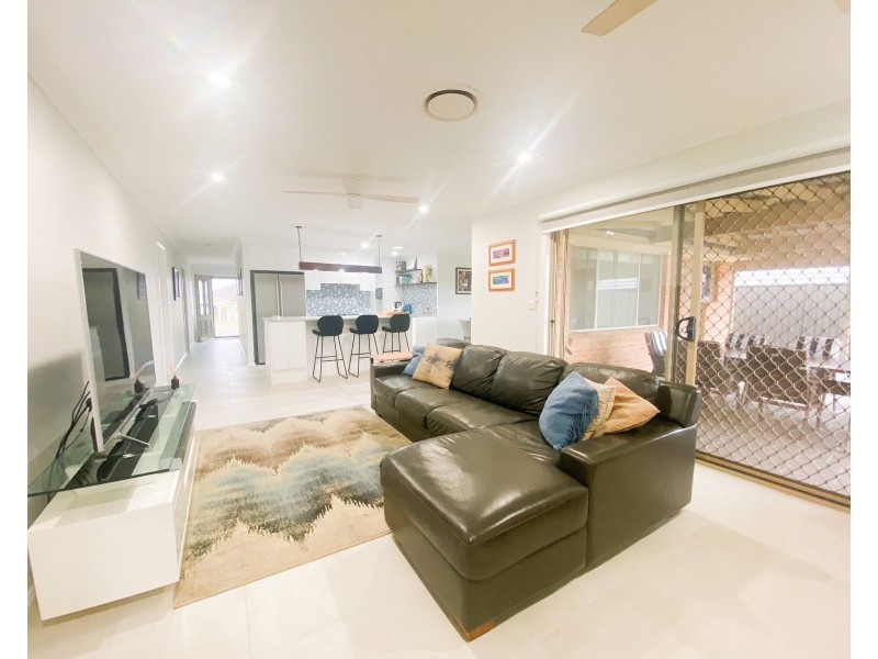 25 Poplar Level Terrace, East Branxton NSW 2335