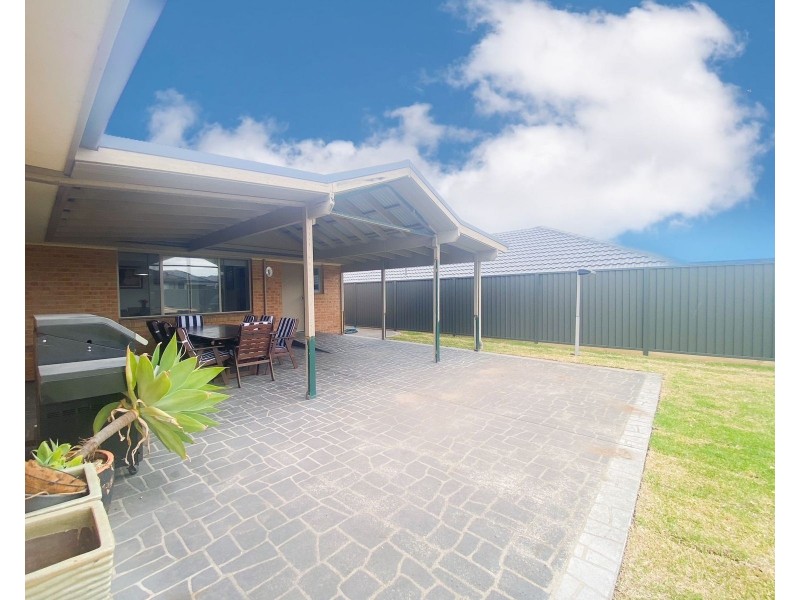 25 Poplar Level Terrace, East Branxton NSW 2335