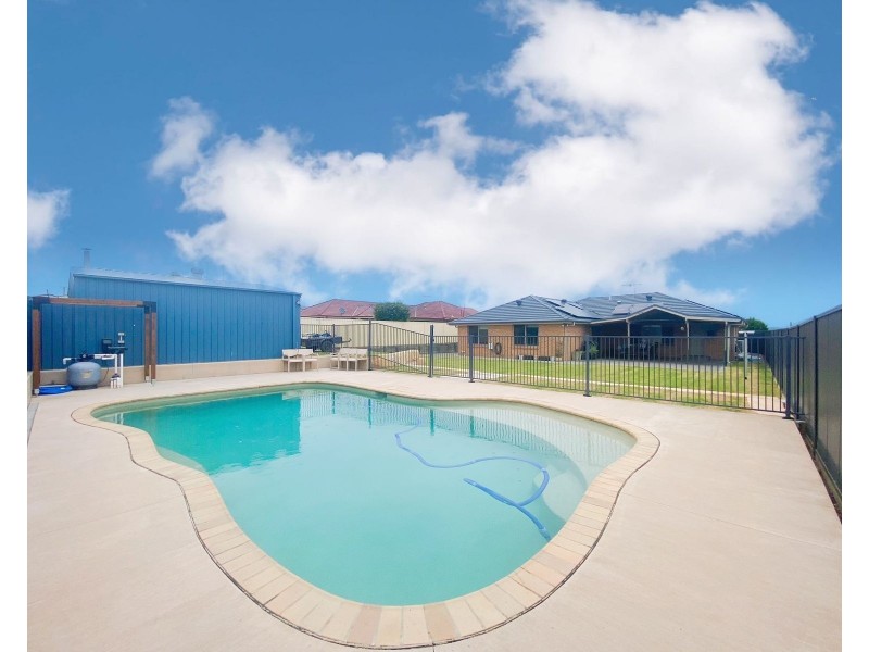 25 Poplar Level Terrace, East Branxton NSW 2335