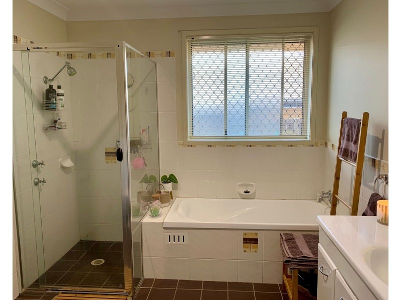 10 Hibiscus Crescent, Aberglasslyn NSW 2320