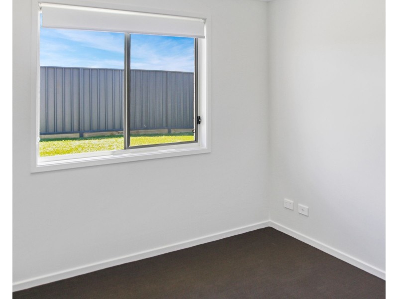 24 (1) Chestnut Avenue, Gillieston Heights NSW 2321