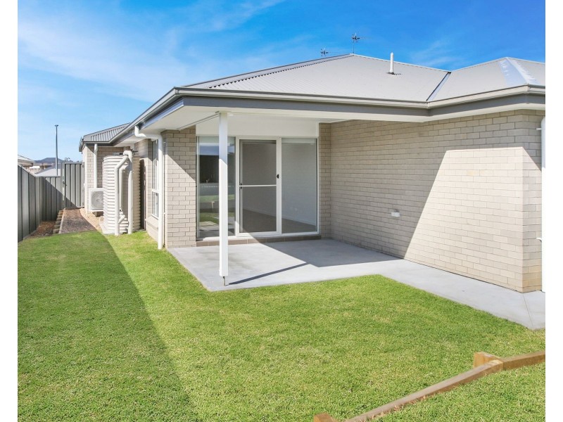 24 (1) Chestnut Avenue, Gillieston Heights NSW 2321