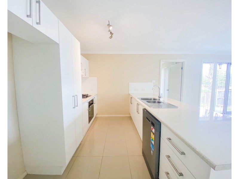 128 McKeachie Drive, Aberglasslyn NSW 2320