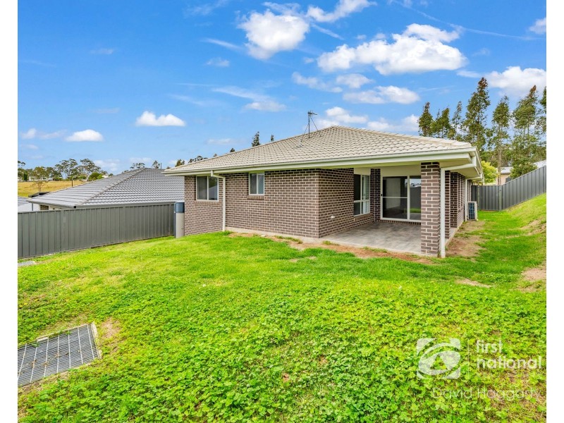 8 Ridgeview Drive, Cliftleigh NSW 2321