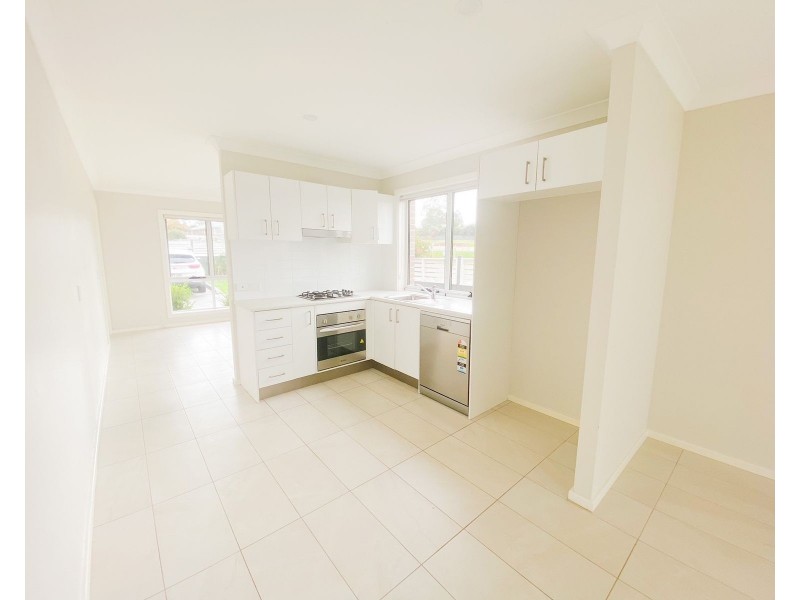 1/51 Warbler Avenue, Aberglasslyn NSW 2320