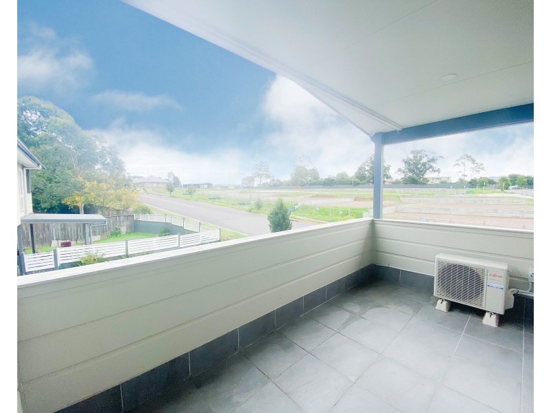1/51 Warbler Avenue, Aberglasslyn NSW 2320