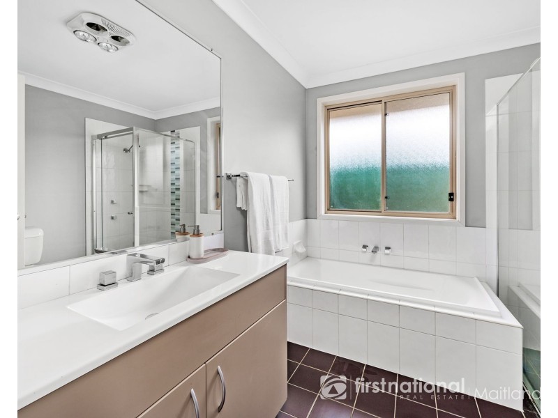 16 Mileham Circuit, Rutherford NSW 2320