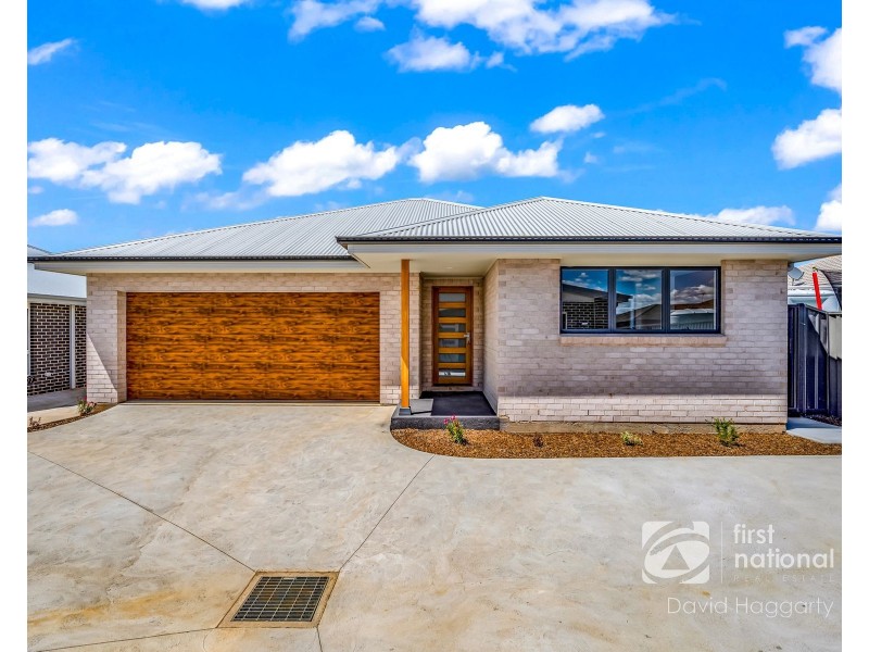 8/13 Ruby Road, Rutherford NSW 2320