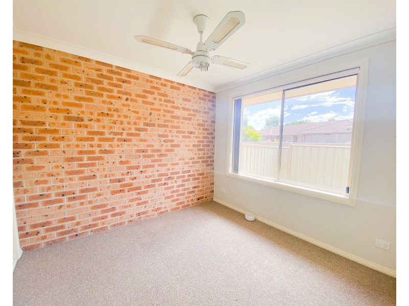 1/14 Justine Parade, Rutherford NSW 2320