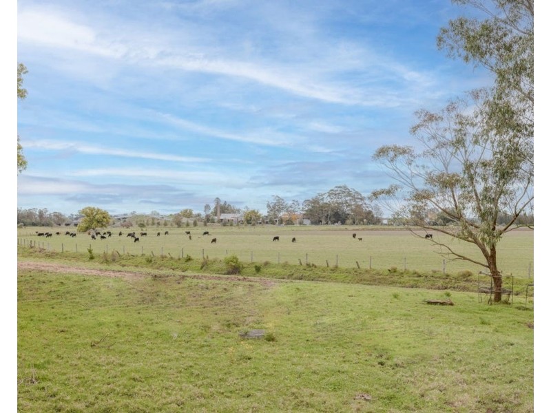 48 Morpeth Road, East Maitland NSW 2323