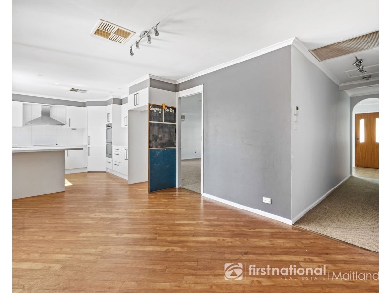 90 Thompson Street, East Maitland NSW 2323