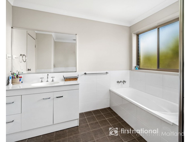 14 Gleneagles Avenue, Heddon Greta NSW 2321