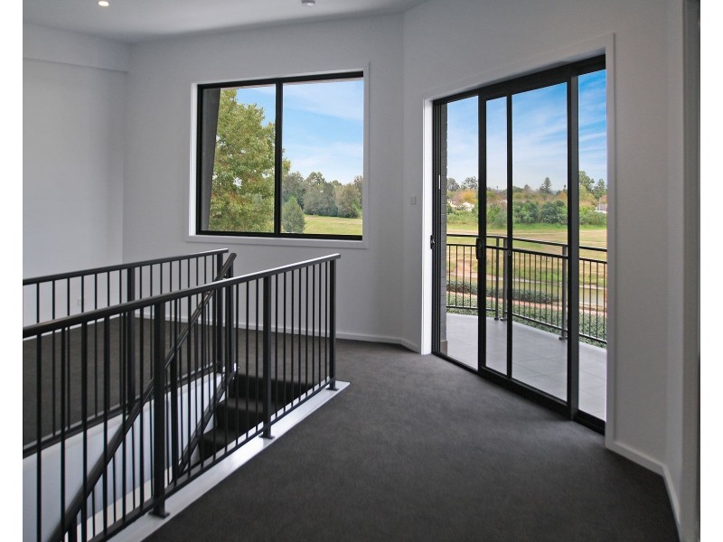 9/318 High Street, Maitland NSW 2320