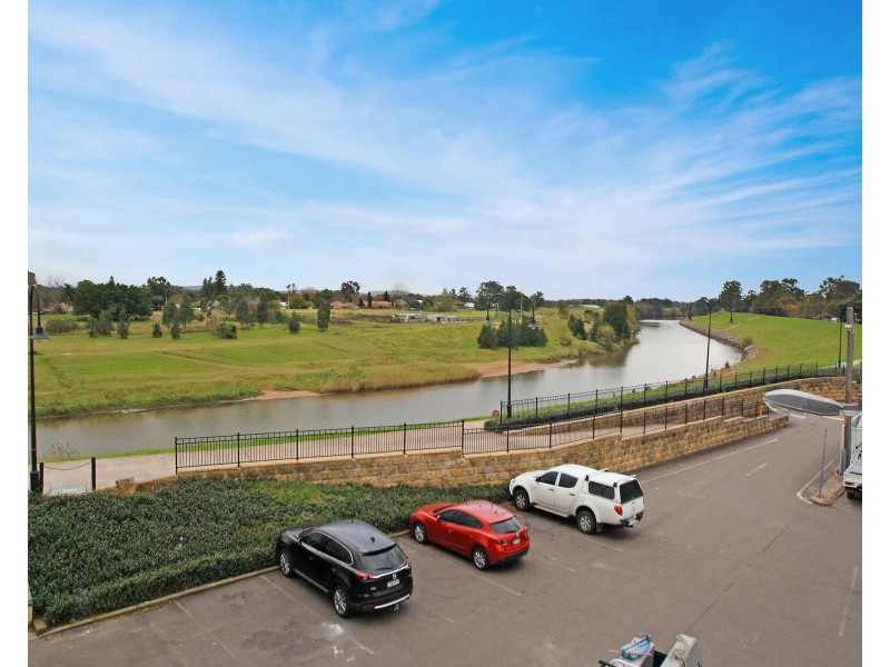 9/318 High Street, Maitland NSW 2320