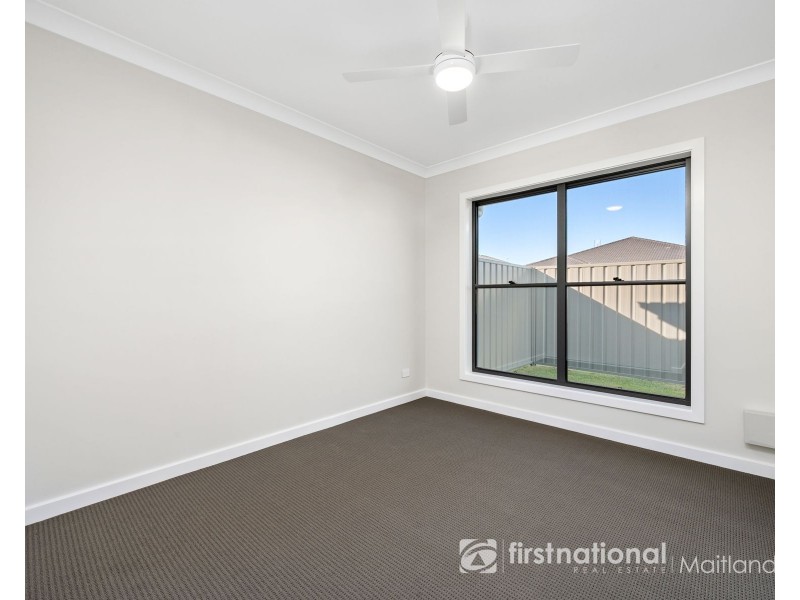 1/6 Tourmaline Drive, Rutherford NSW 2320