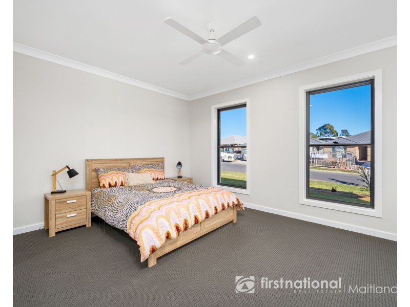 1/6 Tourmaline Drive, Rutherford NSW 2320