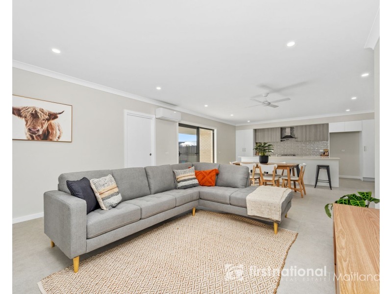 1/6 Tourmaline Drive, Rutherford NSW 2320