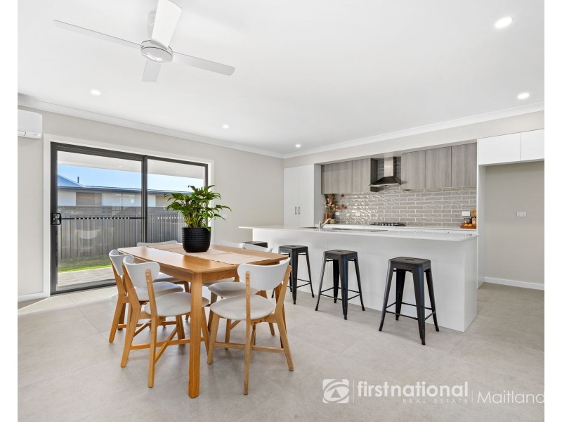 1/6 Tourmaline Drive, Rutherford NSW 2320