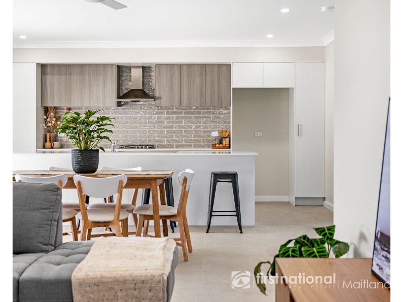 1/6 Tourmaline Drive, Rutherford NSW 2320