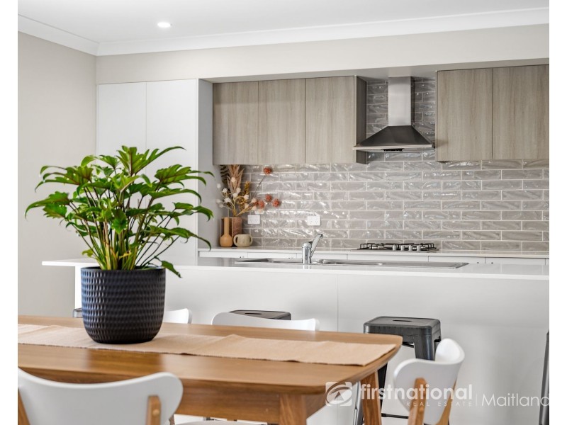 1/6 Tourmaline Drive, Rutherford NSW 2320