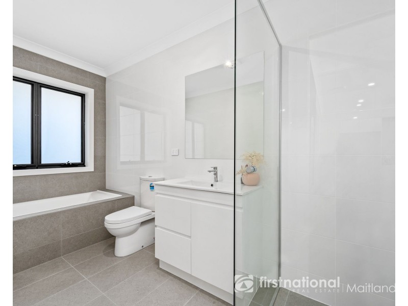 1/6 Tourmaline Drive, Rutherford NSW 2320