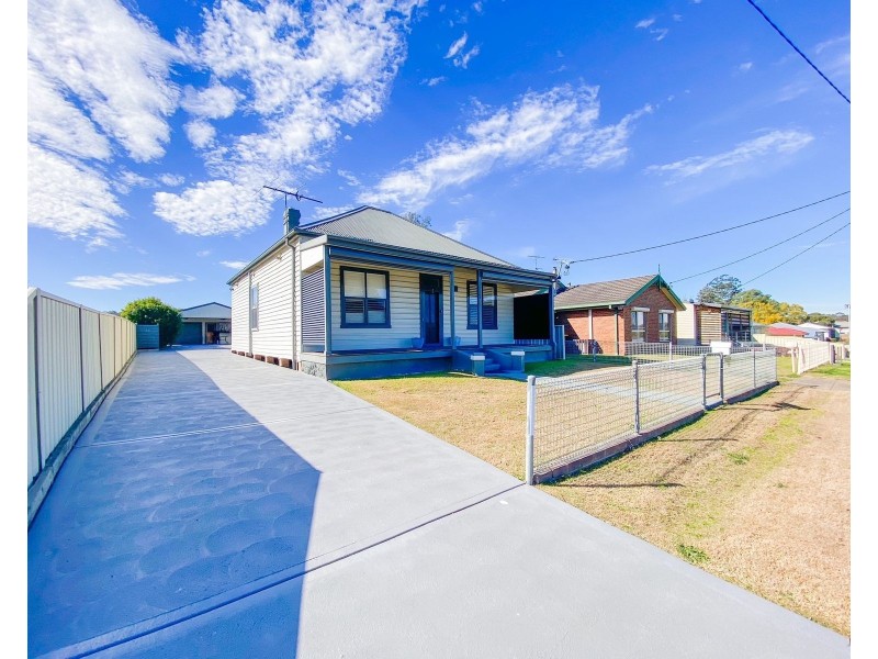 43 Branxton Street, Greta NSW 2334