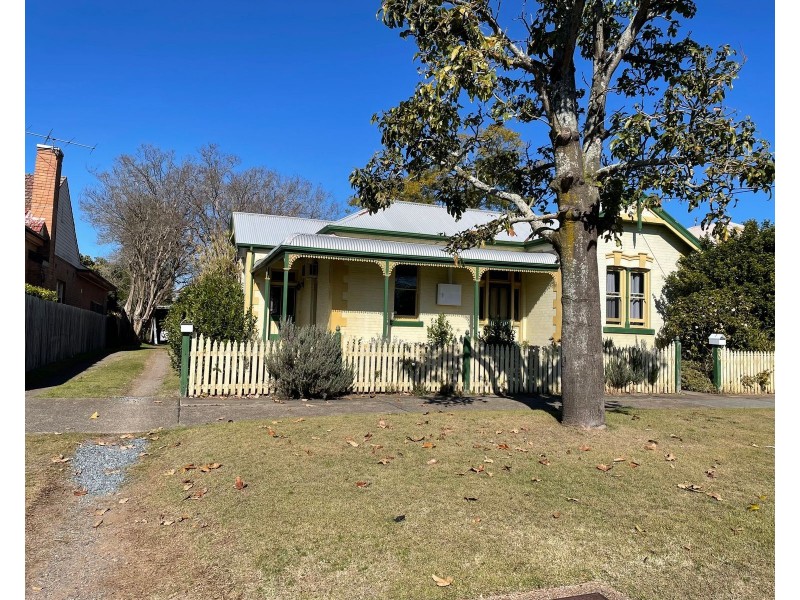 2/53 Belmore Road, Lorn NSW 2320
