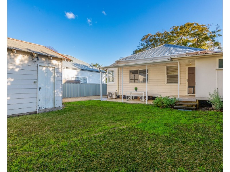 9 Nichols Street, Lorn NSW 2320