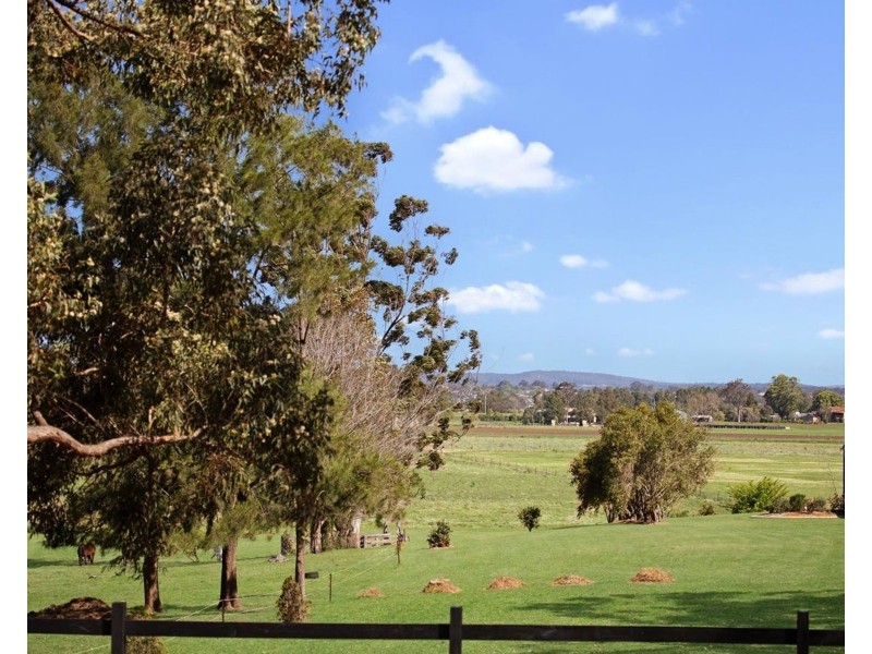 100 Dalveen Road, Largs NSW 2320