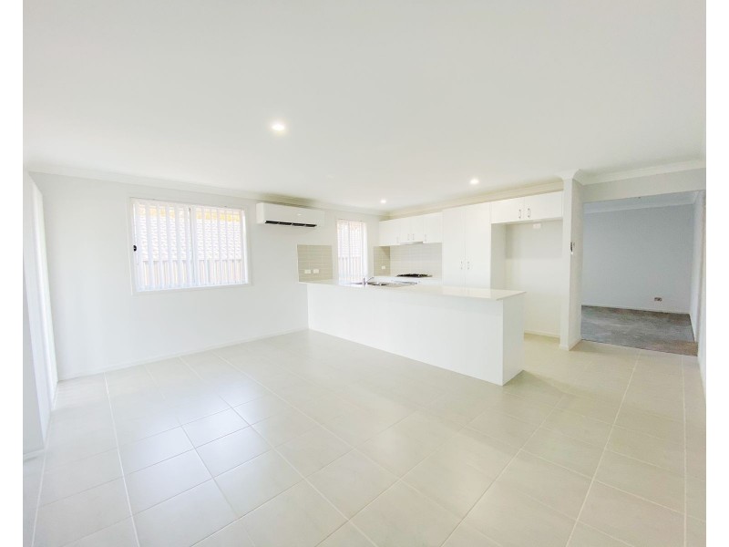 7 Martha Road, Edgeworth NSW 2285