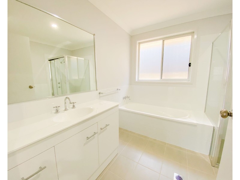 7 Martha Road, Edgeworth NSW 2285